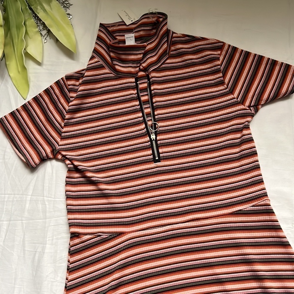 ⭐️nwt Streetwear Society Strype Hype Flare Short Sleeve Dress⭐️ - Picture 3 of 5